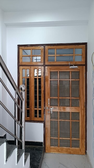 Room in 2 BHK Independent House at Aliganj – for Rent