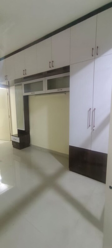 Room in 2 BHK Apartment at Pyramid Elite, Sector 86 – for Rent