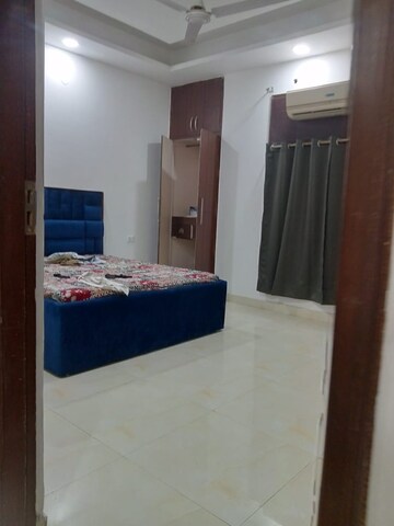 Bedroom in 1 BHK Builder Floor at Chattarpur – for Rent