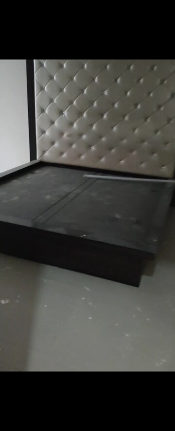 Furnished Amenities in 3 BHK Apartment at Gaurs Cascades, Raj Nagar Extension – for Rent