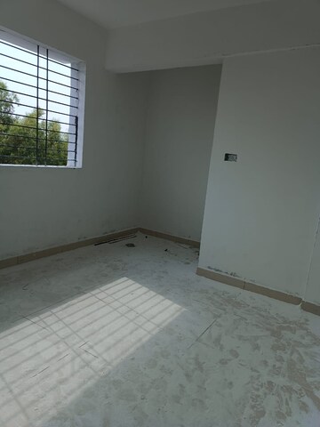 Room in 3 BHK Apartment at Sathnur – for Sale