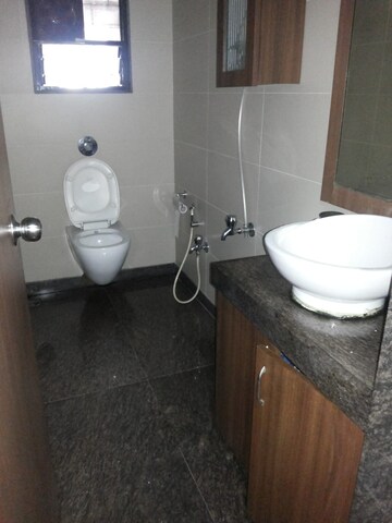 Washroom in  Office Space at Raheja Arcade, Cbd Belapur Sector 11 – for Rent
