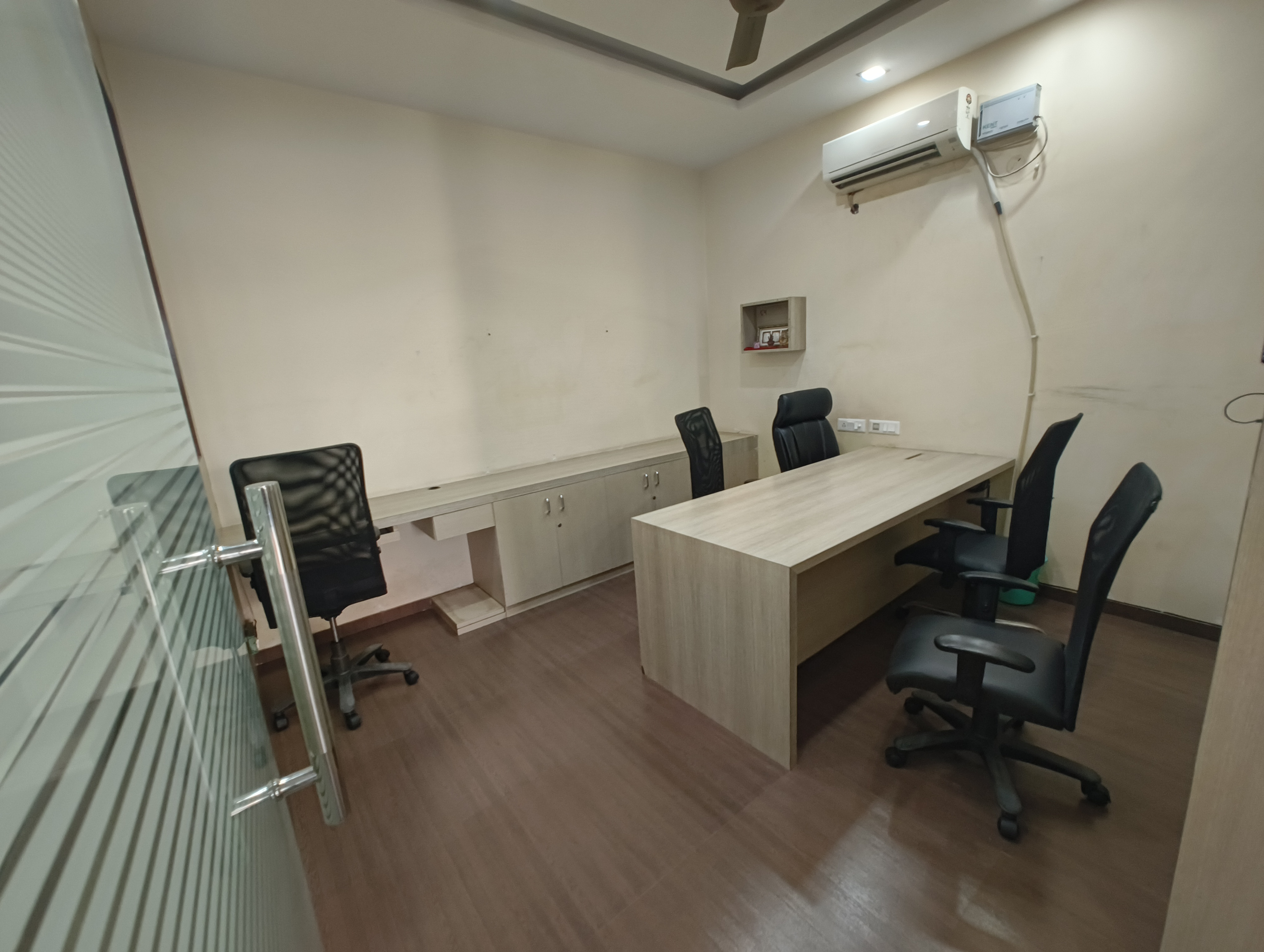 Office Space For Rent in Mansarovar Metro Station 