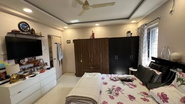 Bedroom in 2 BHK Apartment at Madhapur – for Sale