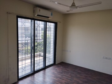 Room in 3 BHK Apartment at Aundh – for Sale