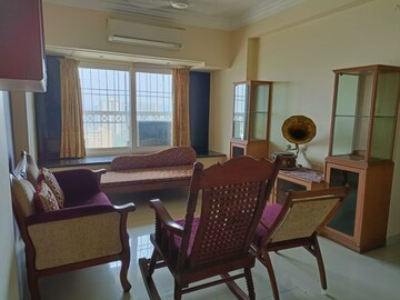 Living Room in 2 BHK Apartment at Chembur – for Rent
