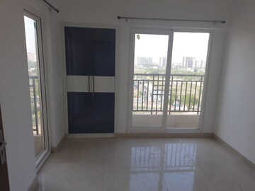 Room in 2 BHK Apartment at Ace Divino, Sector 1 Greater Noida – for Rent