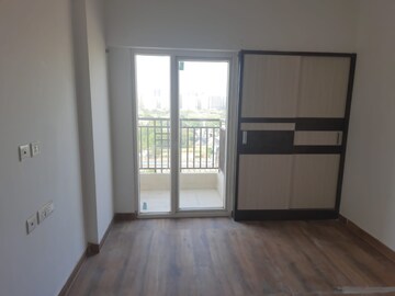 Room in 2 BHK Apartment at Ace Divino, Sector 1 Greater Noida – for Rent