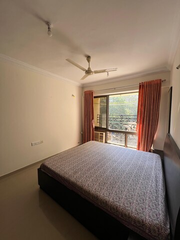 Master Bedroom in 2.5 BHK Apartment at Chembur – for Rent