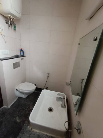 3 BHK Builder Floor For Rent in Sector 9