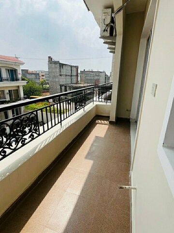 Balcony in 3 BHK Builder Floor at Dasmesh Nagar – for Sale