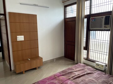 Room in 2 BHK Penthouse at Ansal Plaza Sector-23, Sector 23 – for Rent