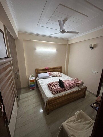 Bedroom in 2 BHK Builder Floor at Sector 9 – for Rent