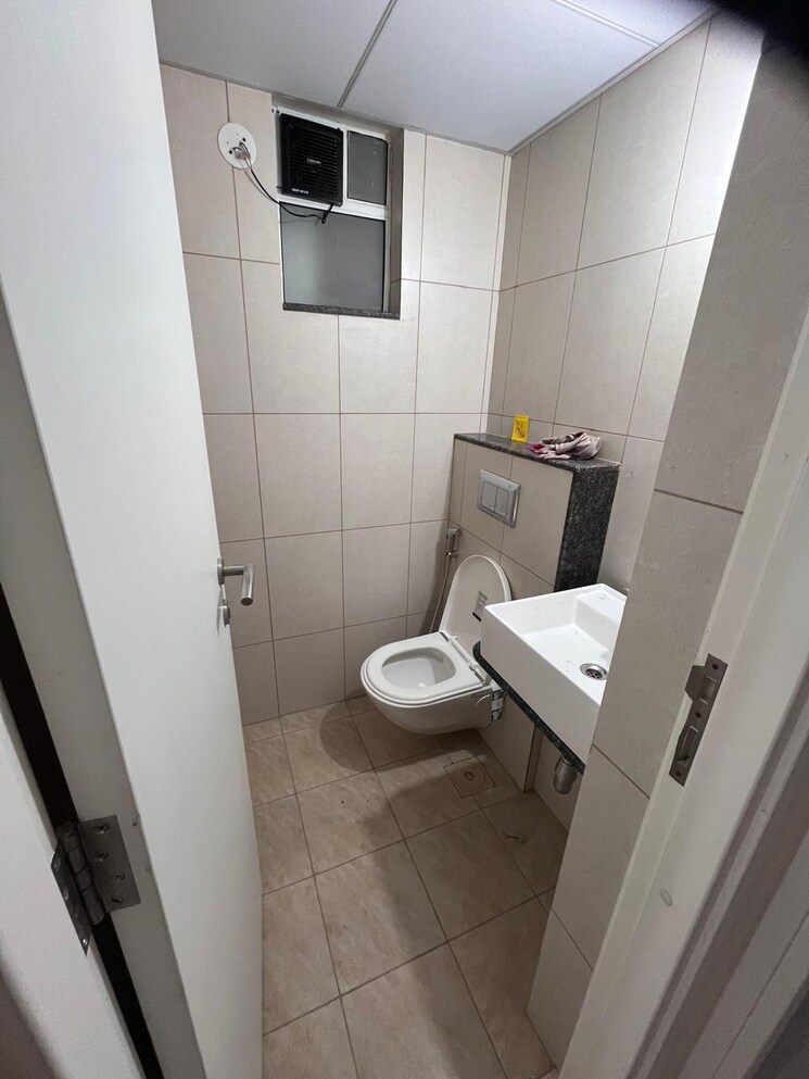 Bathroom, godrej-green-cove 1 Bedroom 493 Sq.Ft. Apartment In Mahalunge Pune 8035373