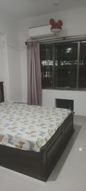 Bedroom in 2 BHK Apartment at Raheja Sherwood, Goregaon East – for Rent