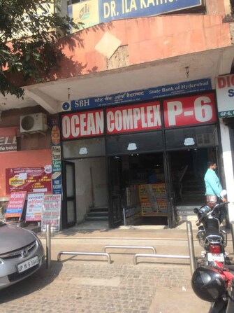 Commercial Shop 950 Sq.Ft. For Rent in Sector 18 Noida  8035413