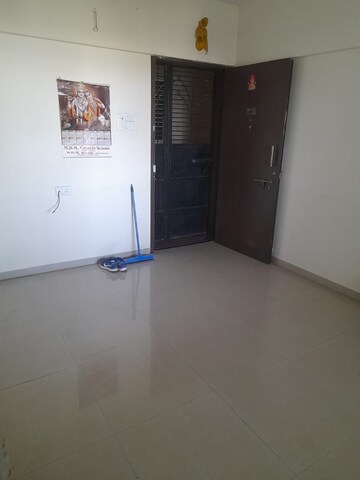 Room in 2 BHK Apartment at Jalan Aura County Pune, Wagholi – for Rent