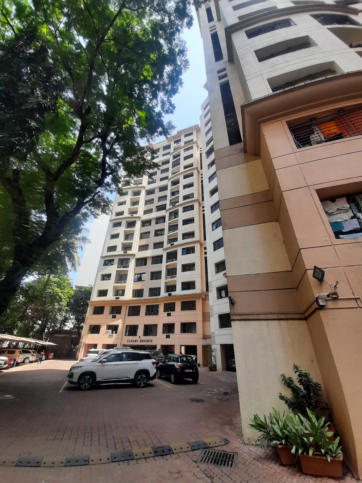 2 BHK Apartment For Sale in Raheja Sherwood