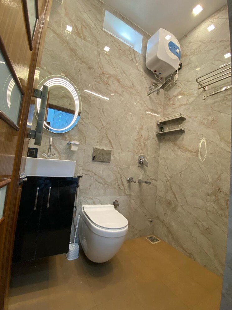 Bathroom, sahastradhara road 4 Bedroom 2500 Sq.Ft. Independent House In Sahastradhara Road Dehradun 8035522