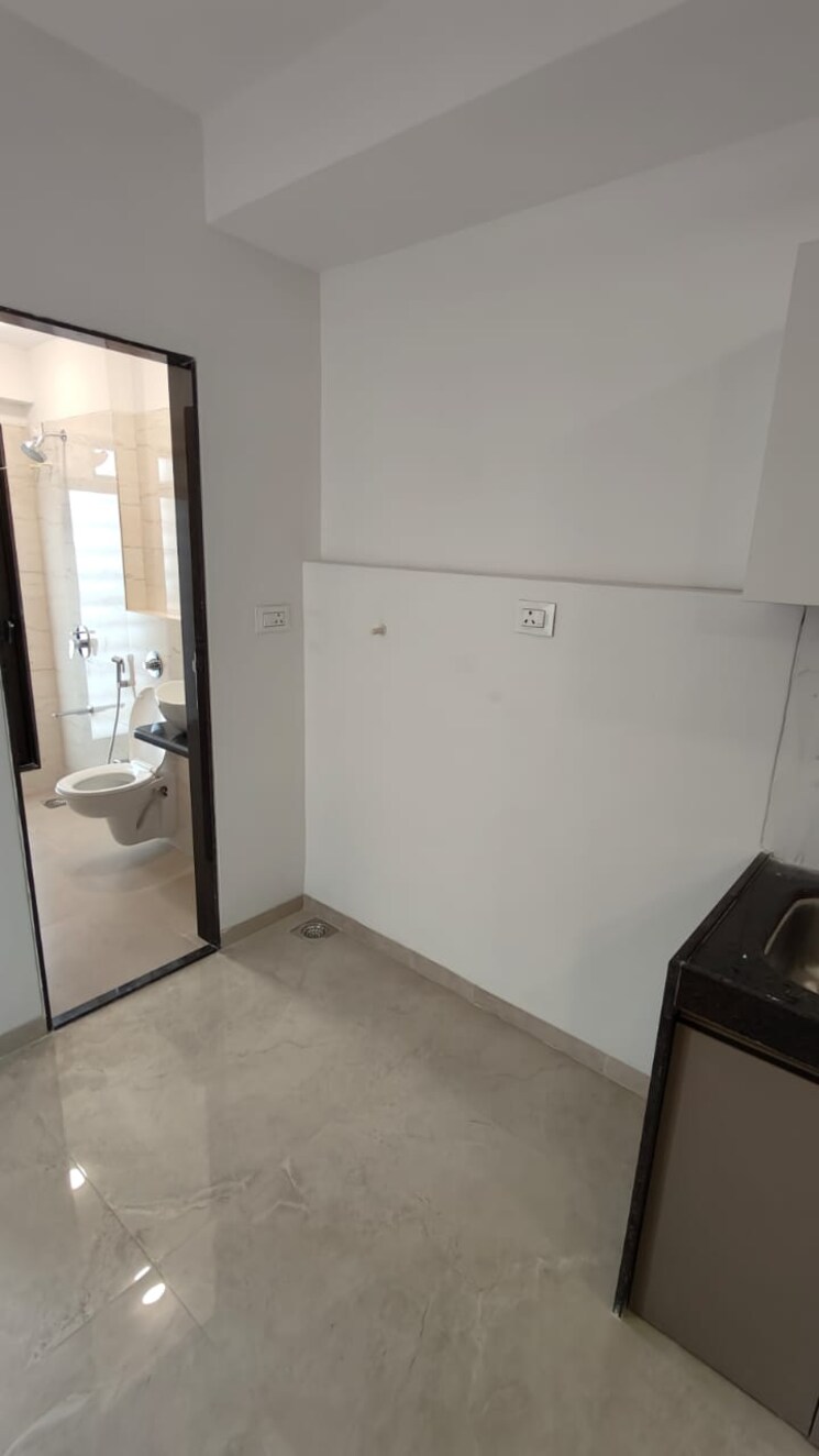 Room, platinum-life 1 Bedroom 400 Sq.Ft. Apartment In Andheri West Mumbai 8035558