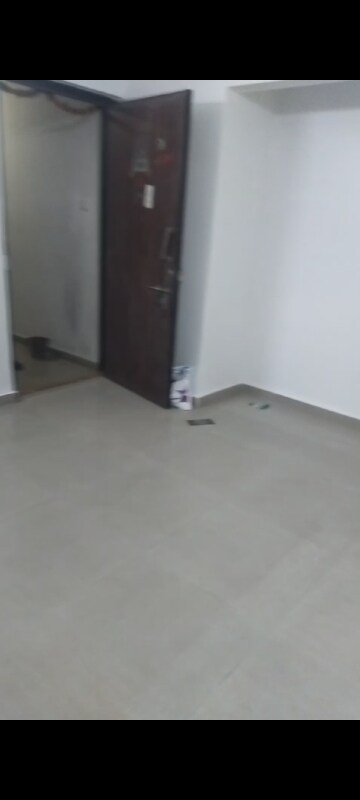 Room in 2 BHK Apartment at Man Opus, Mira Road – for Rent