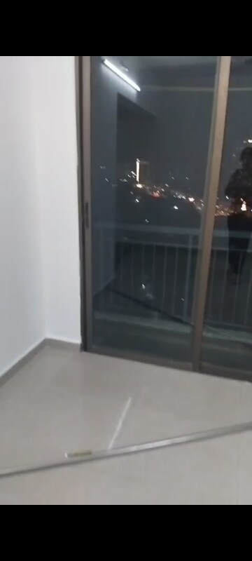 Furnished Amenities in 2 BHK Apartment at Man Opus, Mira Road – for Rent