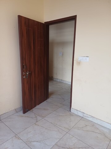Room in 3 BHK Independent House at Sector 115 – for Sale