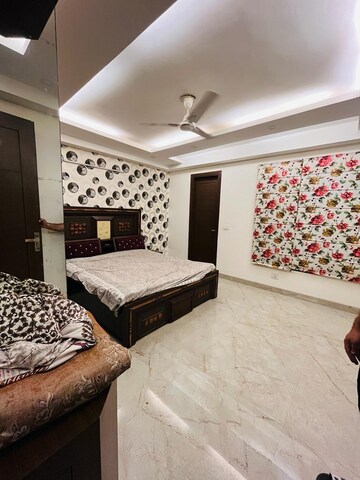 Bedroom in 3 BHK Builder Floor at Paryavaran Complex – for Rent