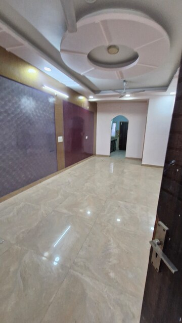 Master Bedroom in 2 BHK Builder Floor at Gms Road – for Rent