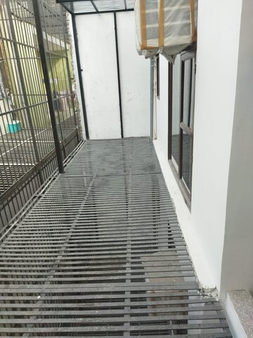 Staircase in 3 BHK Builder Floor at Ansal Sushant Lok I, Sector 43 – for Rent