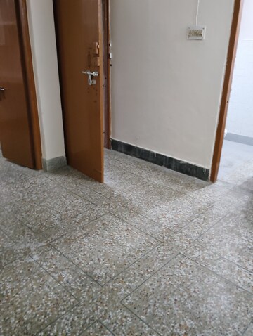 Room in 1.5 BHK Independent House at Vikas Nagar – for Rent