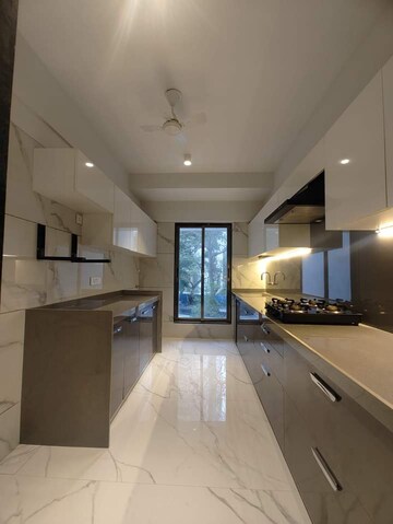 2 BHK Apartment For Rent in Shubham Trident, Chembur