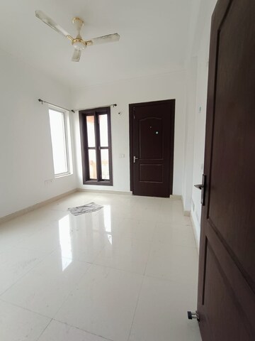 3.5 BHK Villa For Rent in Amrapali Leisure Valley Tech Zone 4 Greater Noida Greater Noida  8035755