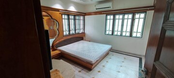Bedroom in 4 BHK Independent House at Adajan – for Rent