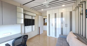 Room in 3 BHK Apartment at Soham Crystal Spires, Ghodbunder Road – for Rent