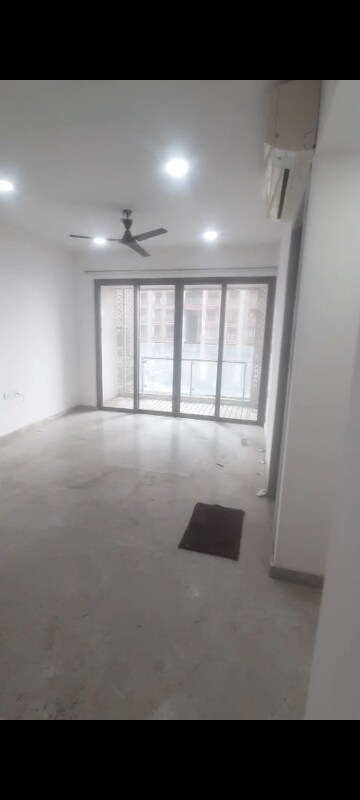 Room in 2 BHK Apartment at Lodha New Cuffe Parade, Wadala – for Rent