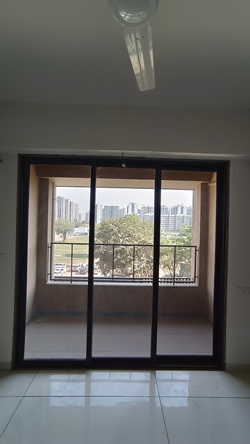 Room in 3 BHK Apartment at Shela – for Rent