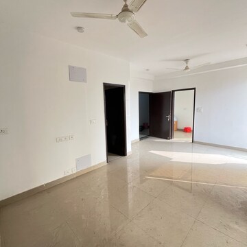 Room in 3 BHK Apartment at Mascot Patel Neotown, Amrapali Dream Valley – for Rent