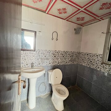 Bathroom in 3 BHK Apartment at Mascot Patel Neotown, Amrapali Dream Valley – for Rent