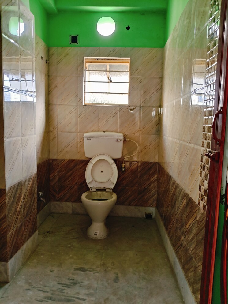 Bathroom, gouranganagar 3 Bedroom 1180 Sq.Ft. Apartment In Gouranganagar Kolkata 8035980