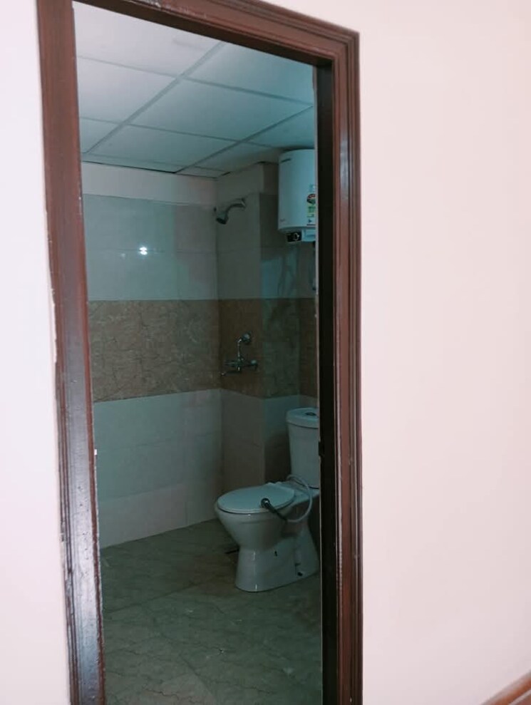 Bathroom, amrapali-golf-homes 3 Bedroom 1115 Sq.Ft. Apartment In Sector 4, Greater Noida Greater Noida 8035883