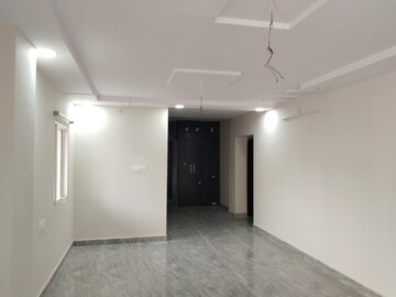 Room in 3 BHK Apartment at Begumpet – for Rent