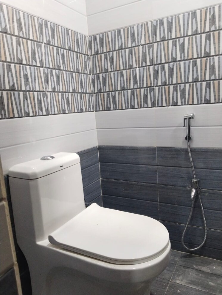 Bathroom, begumpet 3 Bedroom 1680 Sq.Ft. Apartment In Begumpet Hyderabad 8035901