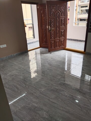 Room in 3 BHK Apartment at Begumpet – for Rent
