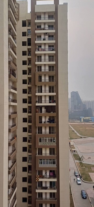 3 BHK Apartment – Exterior View View at Amrapali Golf Homes, Sector 4, Greater Noida - for Sale