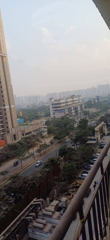 Swimming Pool in 3 BHK Apartment at Amrapali Golf Homes, Sector 4, Greater Noida – for Sale