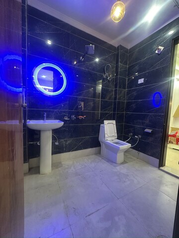 Bathroom in 4 BHK Builder Floor at Dwarka Mor – for Rent