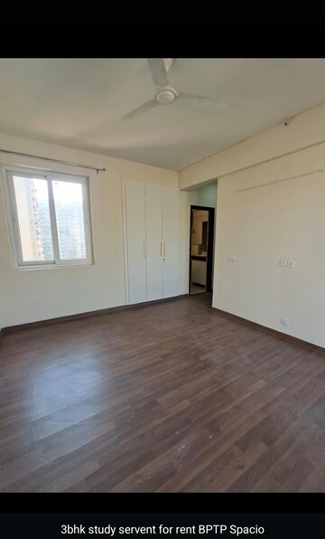 Room in 3 BHK Apartment at Ramprastha Primera, Sector 37d – for Rent