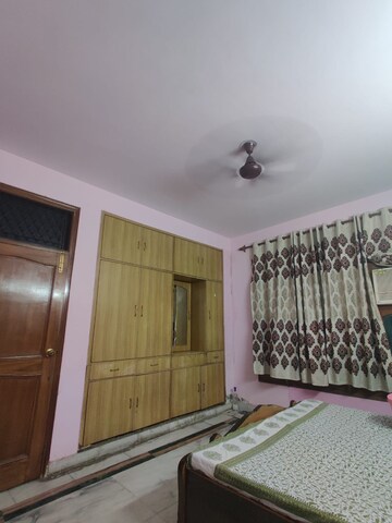 Balcony in 3 BHK Builder Floor at Sector 21 – for Rent