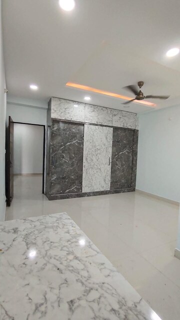 Room in 3 BHK Apartment at Begumpet – for Rent